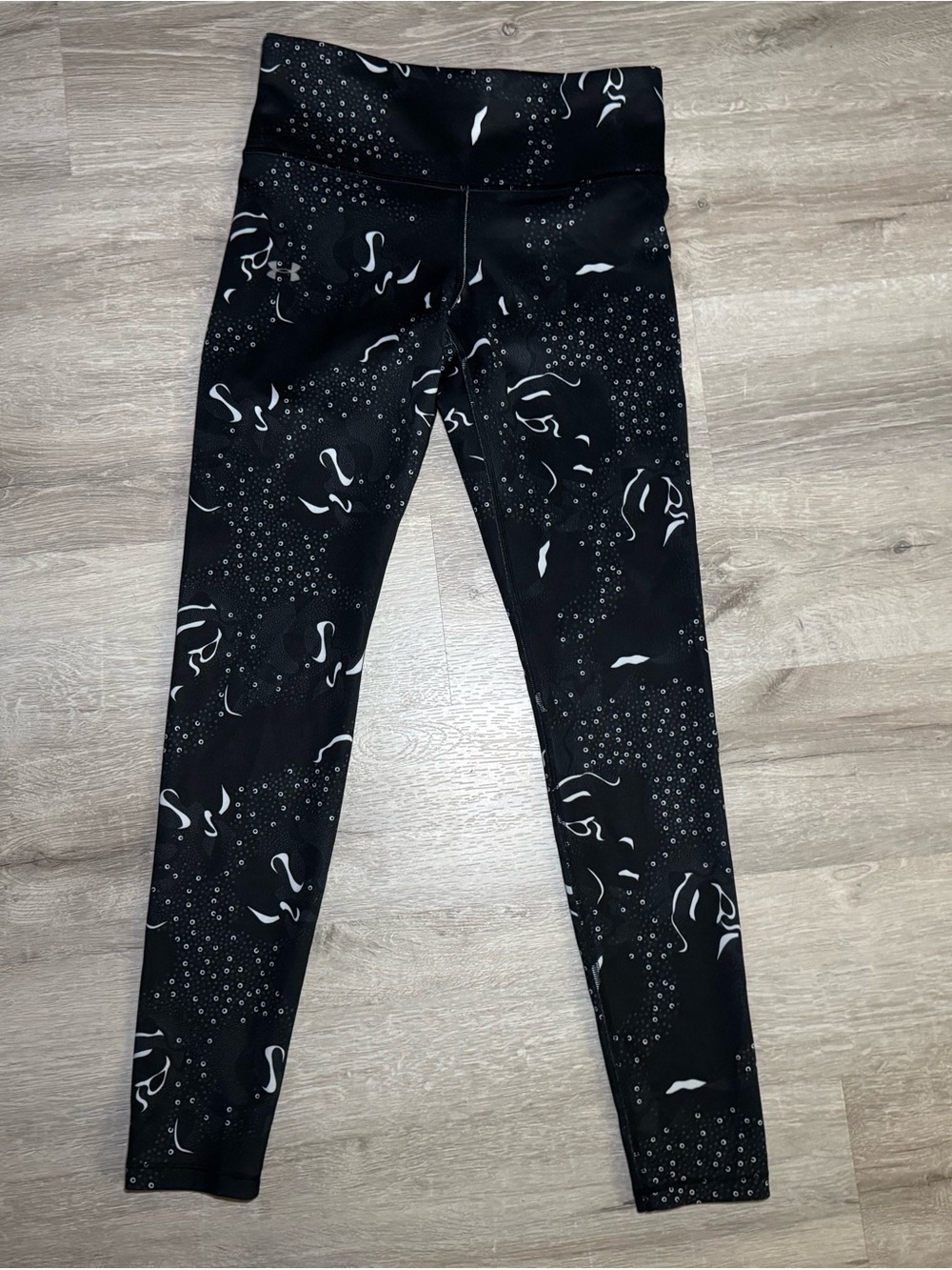 Under Armour ColdGear Armour Graphic Leggings Small Constellation Print Like New